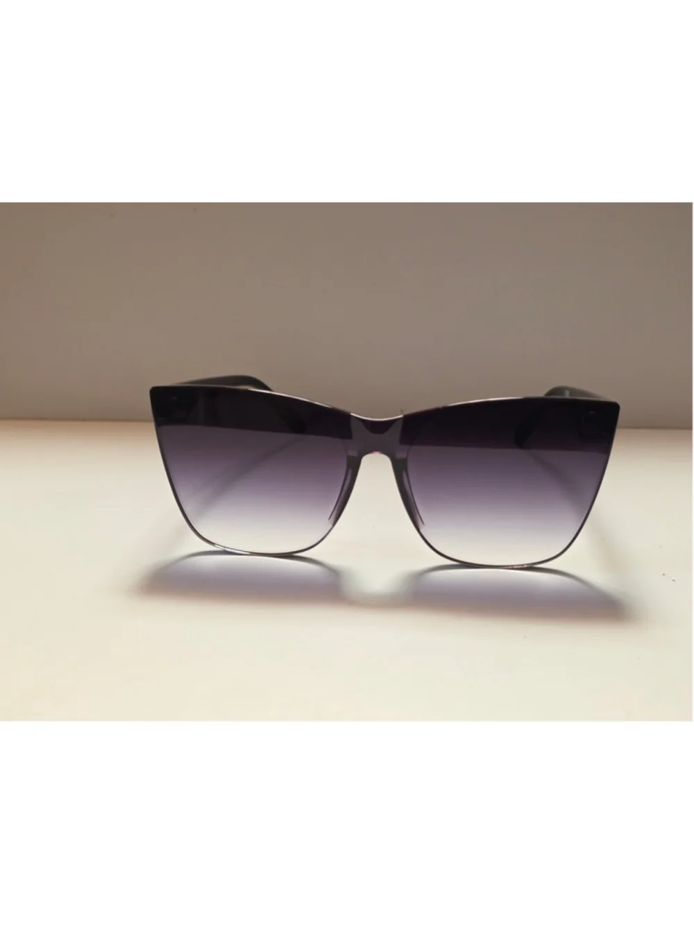 QUAY Come Thru Black Fade Oversized Cat Eye Sunglasses NEW